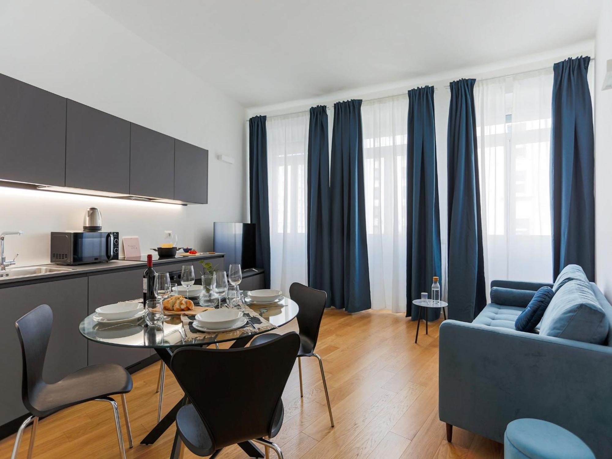 The Best Rent - Modern One Bedroom Apartment In San Babila Milan Bagian luar foto