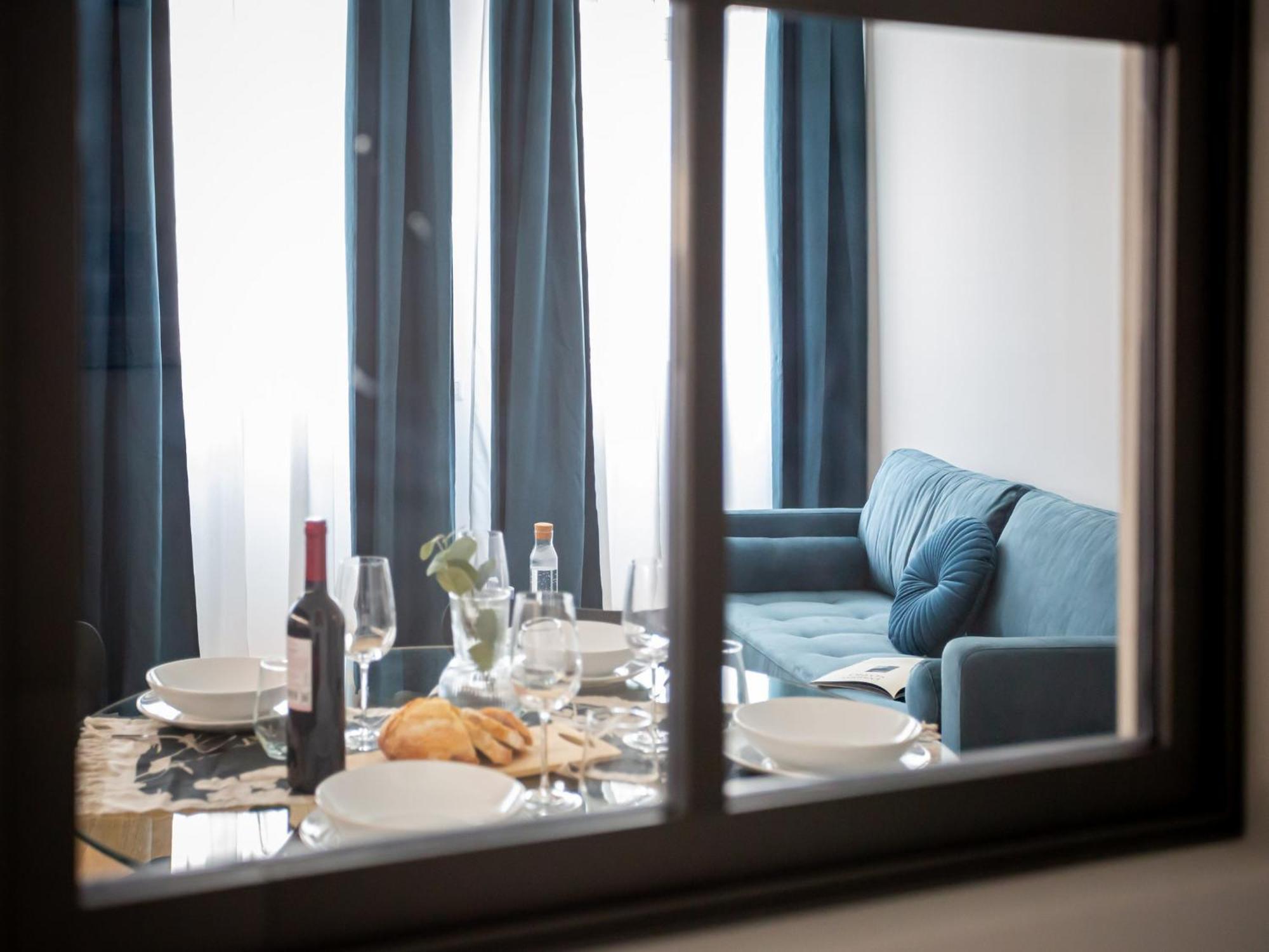 The Best Rent - Modern One Bedroom Apartment In San Babila Milan Bagian luar foto